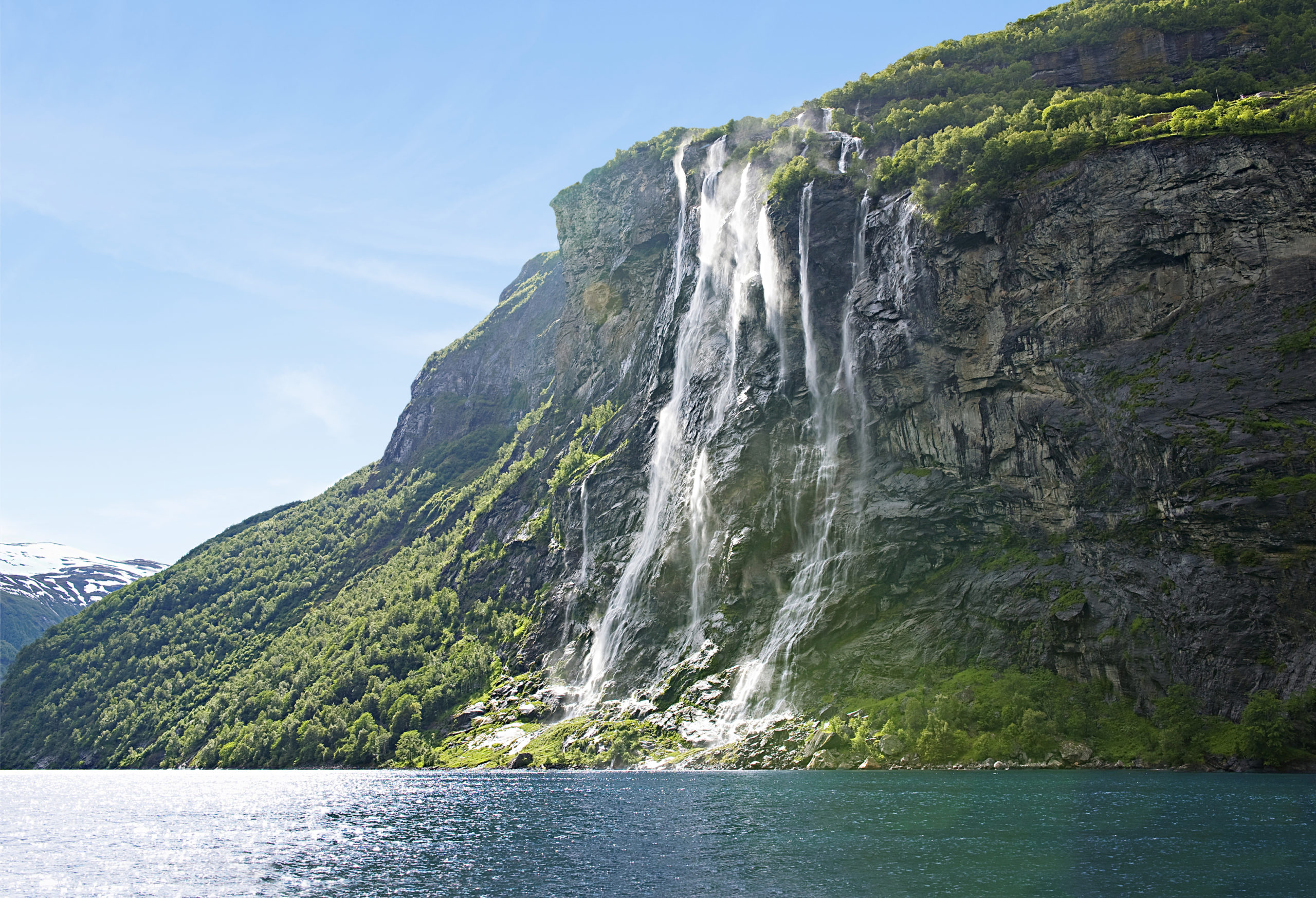 Crucero Fiordos Noruegos en Todo Incluido con vuelo desde ...